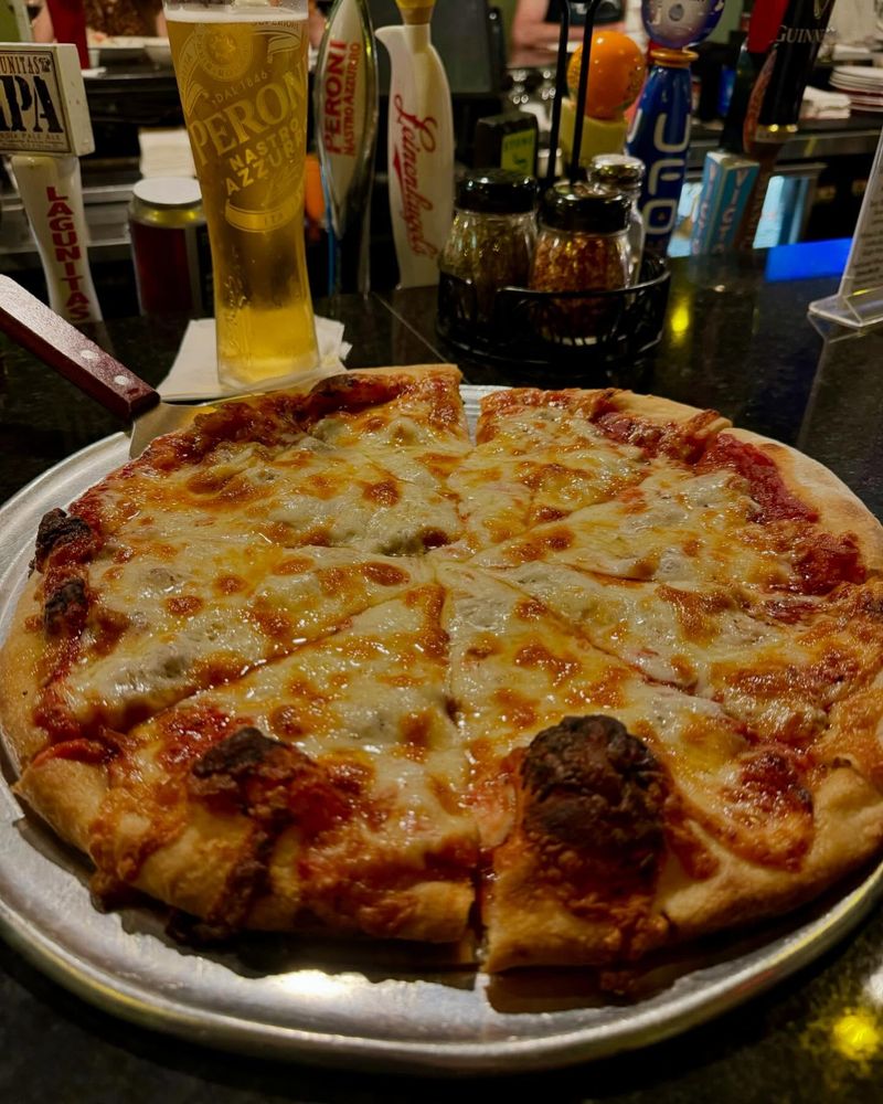 Mineo's Pizza House