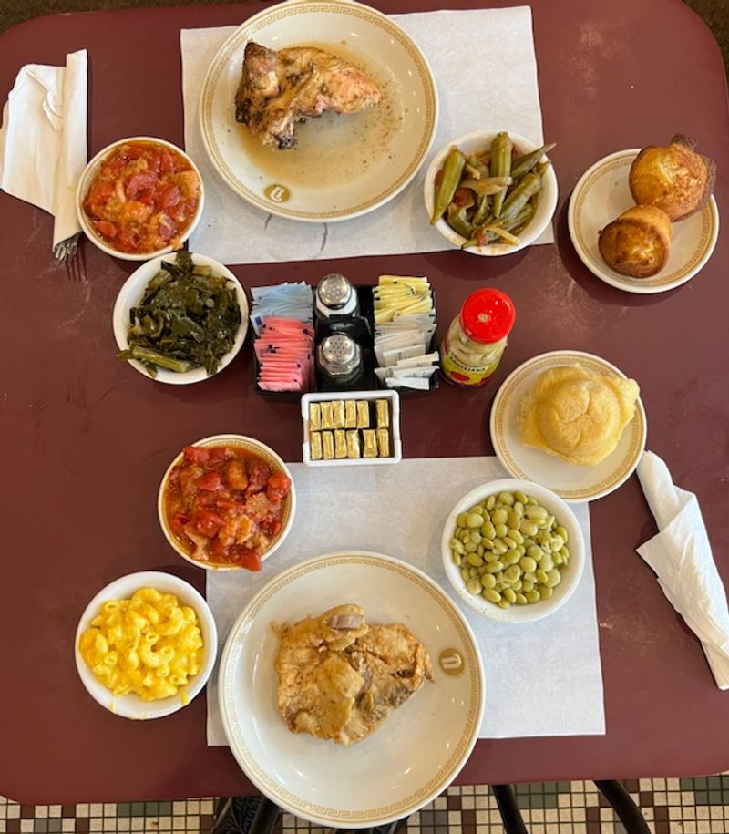 Niki's West Steak and Seafood