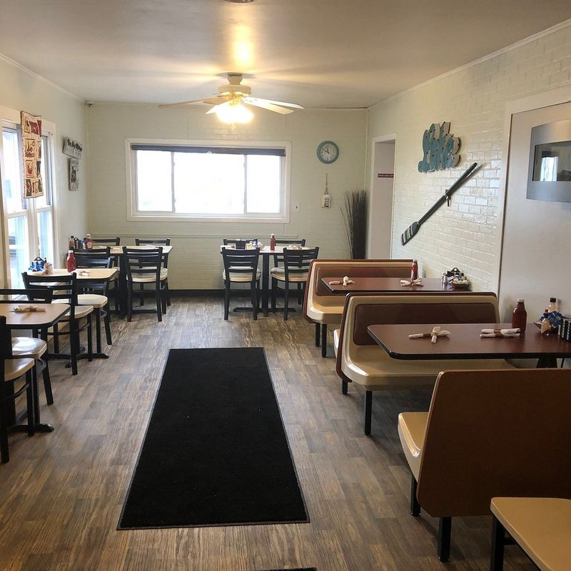 10 Michigan Spots For A Perfect Lakeside Fish Fry - Decor Hint Lakeside Cafe – Bear Lake