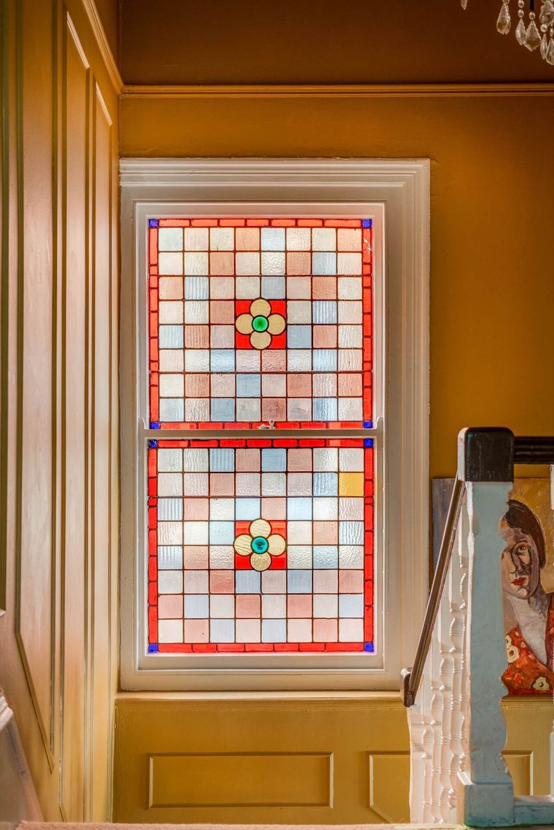 Dated Window Styles That Could Be Hurting Your Home's Aesthetic - Decor Hint Stained Glass Inserts