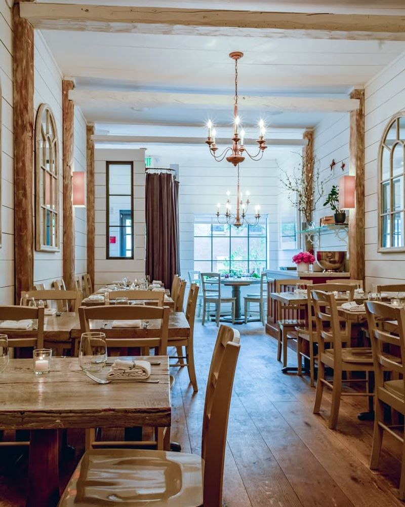 16 Connecticut Eateries So Coveted You'll Need A Reservation Strategy - Decor Hint The Cottage
