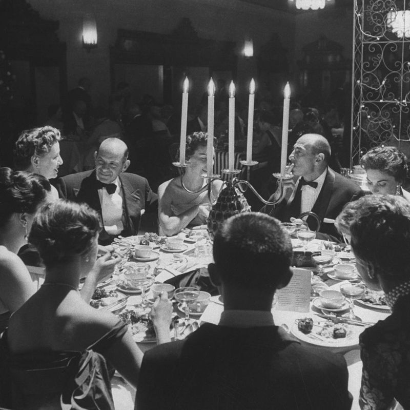 17 Michigan Dinner Table Rules From The 1960s That Would Surprise Kids Today - Decor Hint Sit Up Straight Throughout the Entire Meal