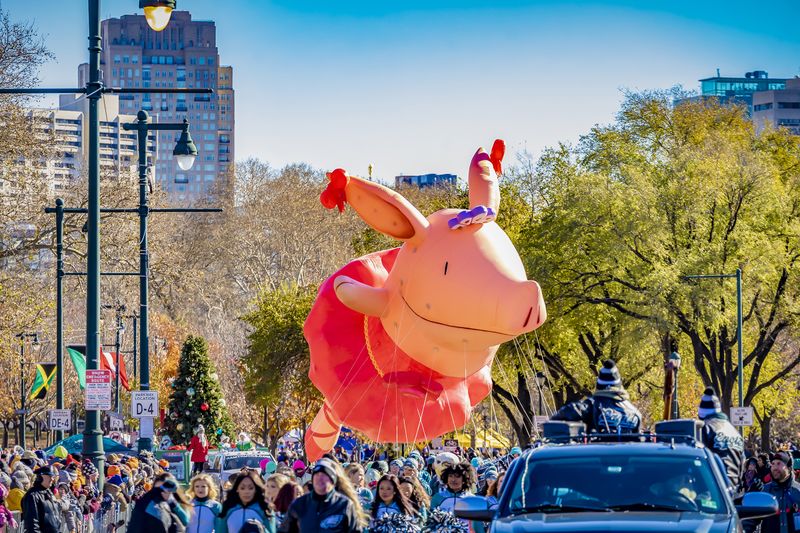 FYI Philly: Inside The Thanksgiving Day Parade Brunch Party + Holiday Dining Options In Pennsylvania - Decor Hint 6abc Dunkin' Thanksgiving Day Parade Route