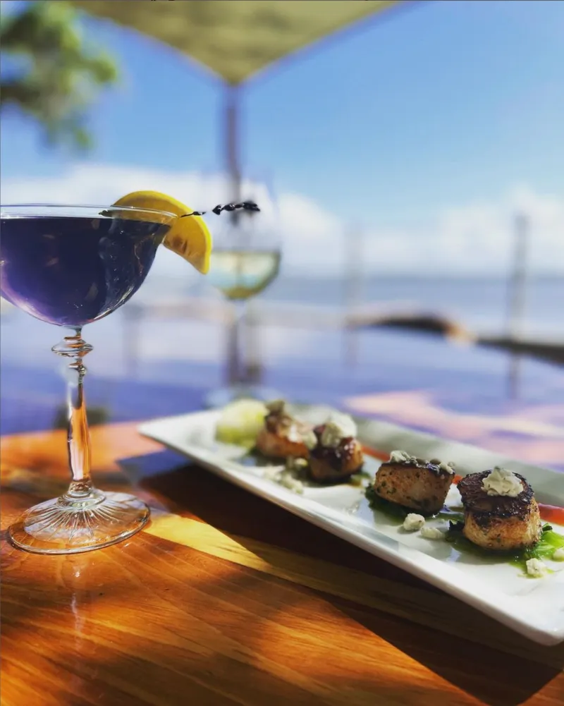 15 Small-Town Florida Restaurants With Timeless Charm - Decor Hint Cap's Place