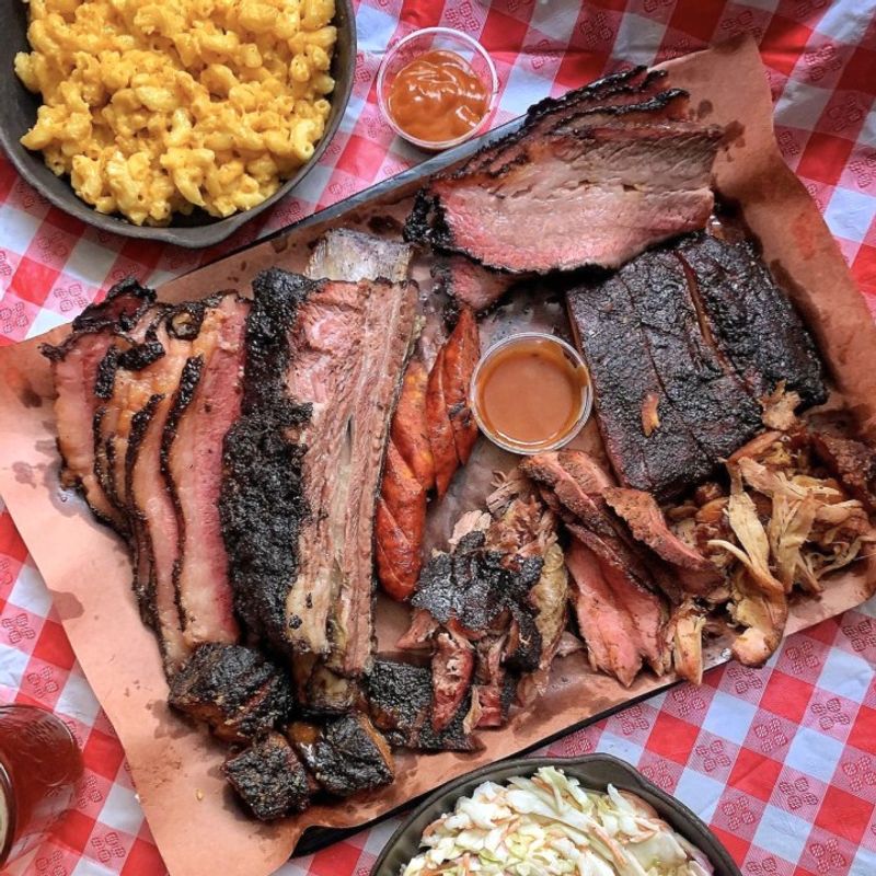 16 Hidden Colorado Smokehouses That Could Hold Their Own Against Southern Legends - Decor Hint GQue Championship Bar-B-Que