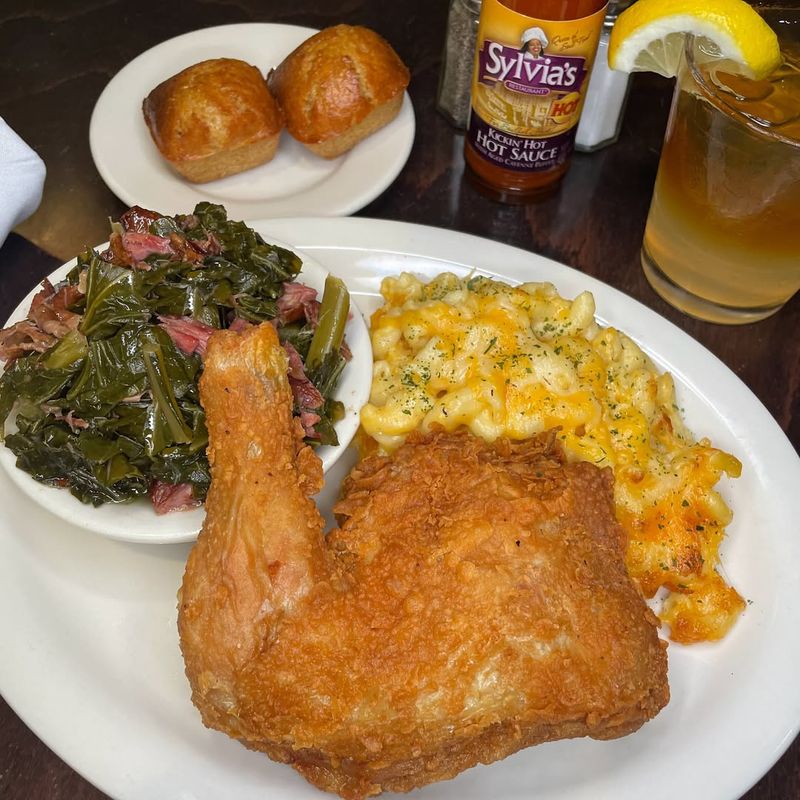 18 New York Restaurants Where Fried Chicken Still Tastes Like Grandma Made It - Decor Hint Sylvia's Restaurant