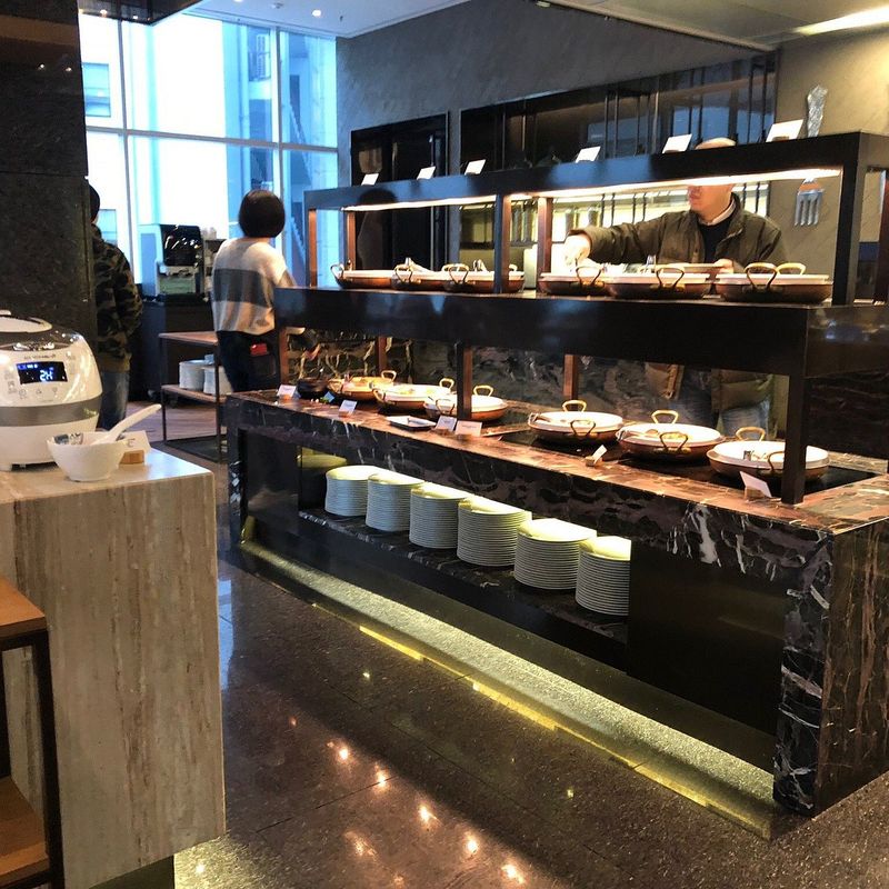 18 Washington, D.C. Doughnut Spots Ranking Among America's Best Morning Treats - Decor Hint MoMo's Cafe