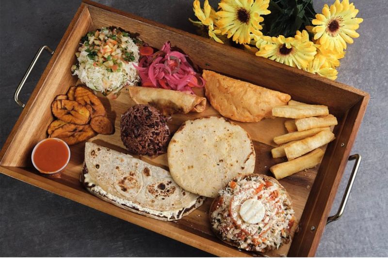 La Cacerola Taqueria