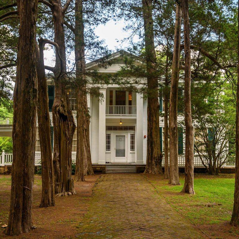 Mississippi National Parks Every History Lover Should Visit At Least Once - Decor Hint Rowan Oak - William Faulkner Home