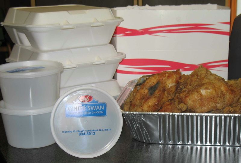 12 Family-Run Fried Chicken Restaurants In North Carolina - Decor Hint White Swan Bar-B-Q & Fried Chicken