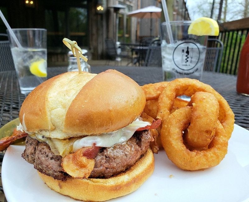 15 Virginia Burger Stops Where The Double Cheeseburger Is The Star Of The Show - Decor Hint Charley's Waterfront Cafe - Farmville