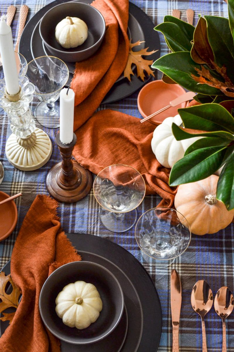 Chic Thanksgiving Decor Trends New Yorkers Are Loving This Year - Decor Hint Terracotta Brings Desert Vibes East