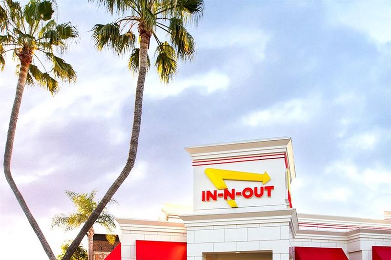 California Dining Spots That Prove Why The Golden State's Food Scene Shines - Decor Hint In-N-Out Burger - Statewide