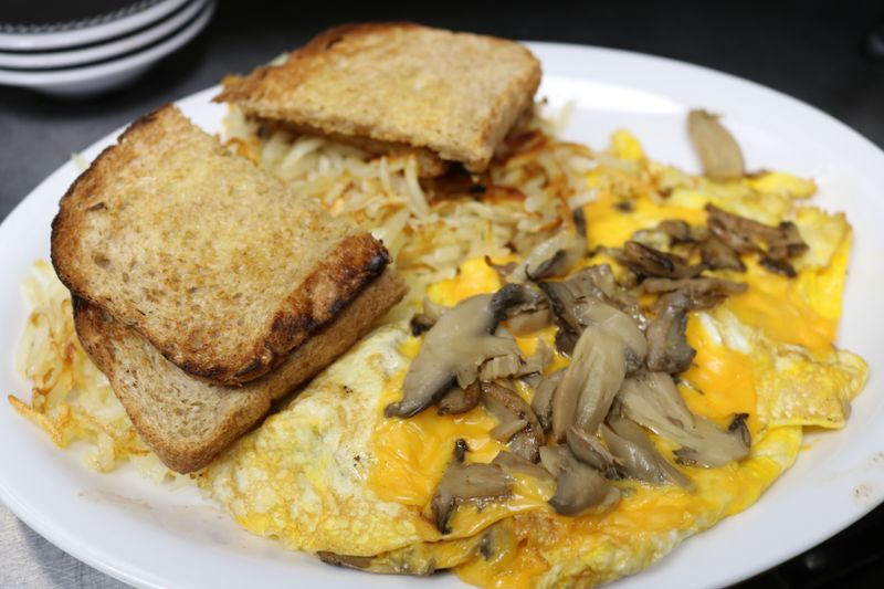 12 Small-Town Minnesota Breakfast Spots Worth A Road Trip - Decor Hint The Coffee Cup