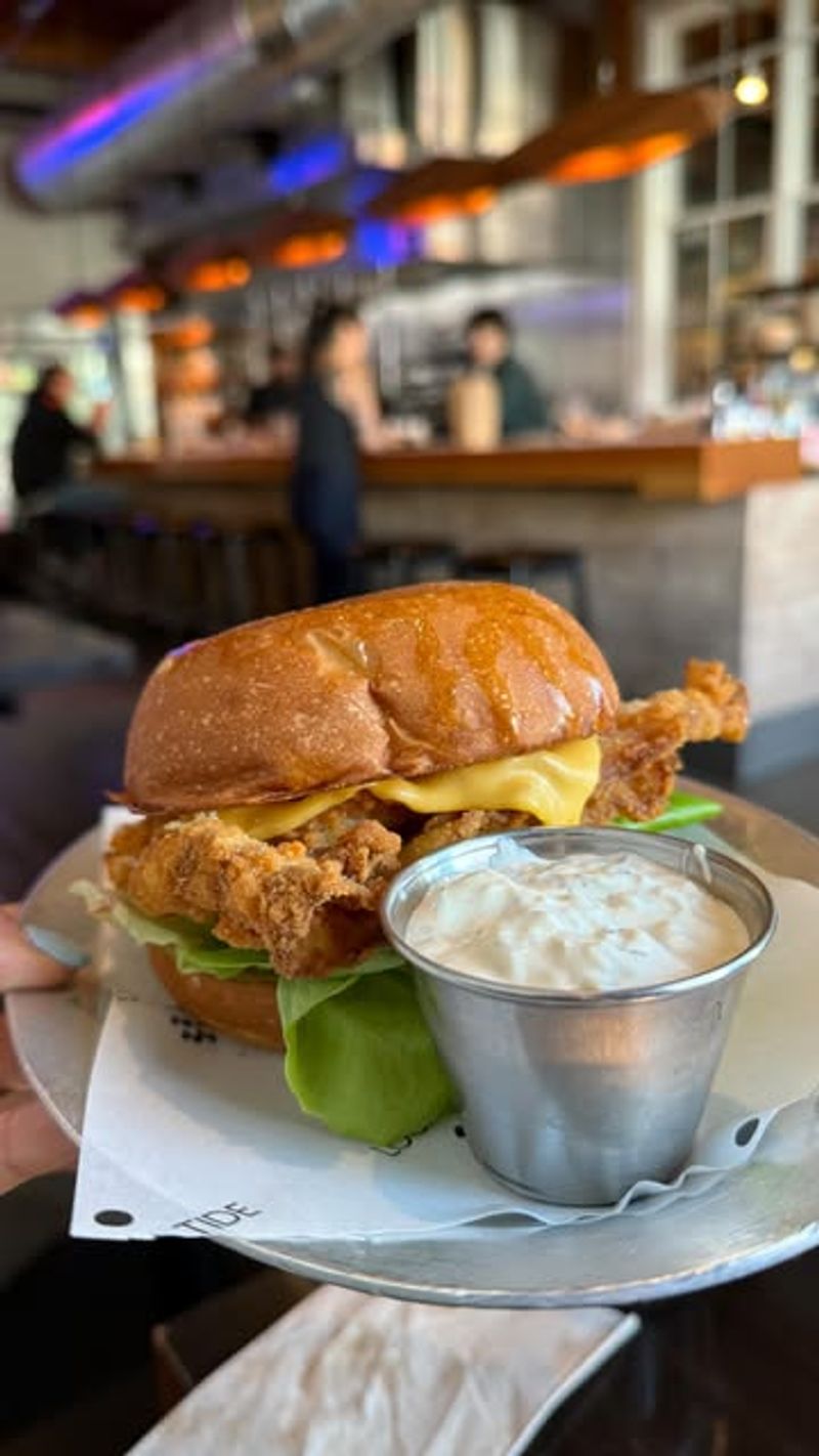 11 Washington Fried Fish Spots Locals Swear By For Crispy Perfection And Northwest Flavor - Decor Hint Local Tide – Seattle