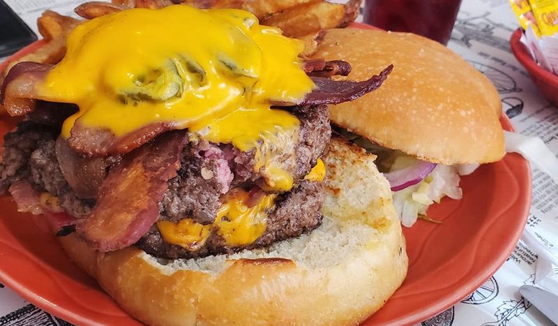 15 Must-Try Colorado Burger Spots With Double Cheeseburgers Everyone Talks About - Decor Hint Sam's No. 3