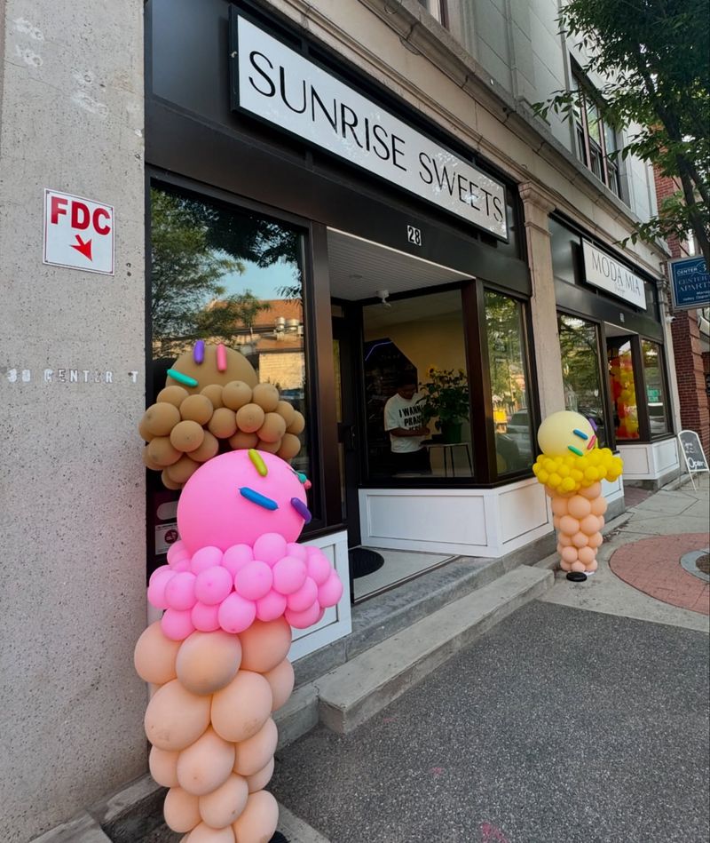 On The Hunt For Donuts In Small-Town Kentucky: 10 Shops, 2 Winners - Decor Hint Sunrise Sweets, Georgetown