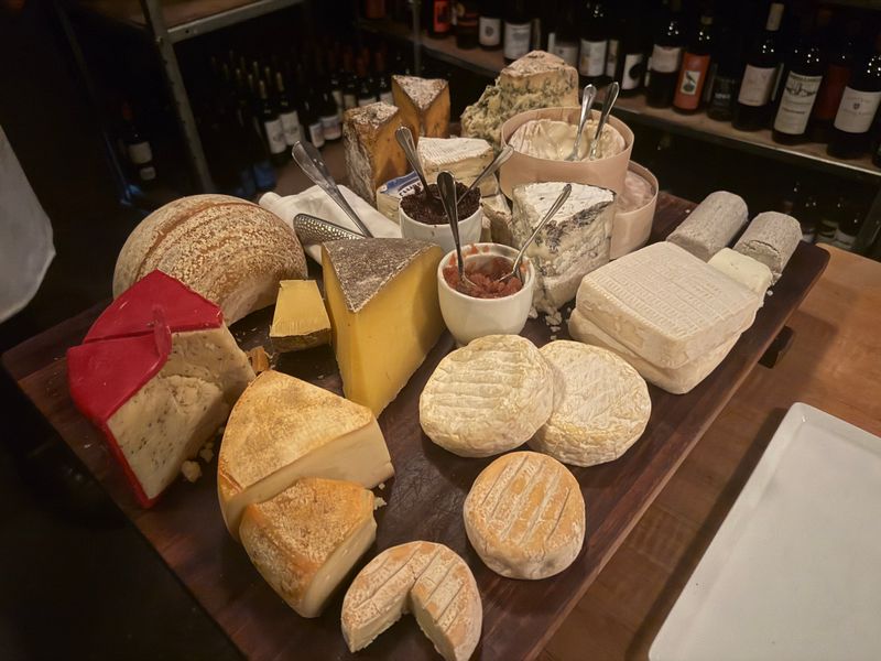 Savor Every Bite At Cleveland's Most Lavish Restaurants - Decor Hint L'Albatros