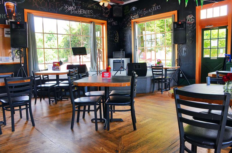 Colonial Hearth Tavern