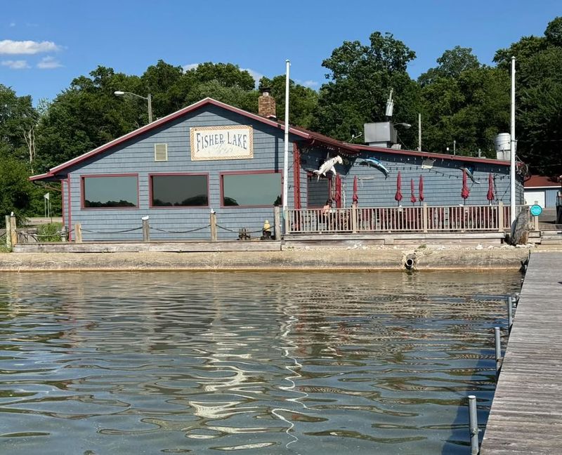 10 Michigan Spots For A Perfect Lakeside Fish Fry - Decor Hint Fisher Lake Inn Fish Fry – Three Rivers