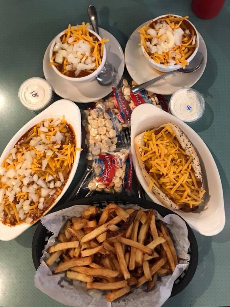 You Haven't Really Eaten In Illinois Until You've Tried These 15 Fish Fries - Decor Hint Lindy's Chili - Chicago