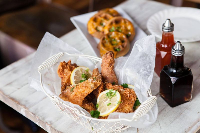 18 New York Restaurants Where Fried Chicken Still Tastes Like Grandma Made It - Decor Hint Root & Bone
