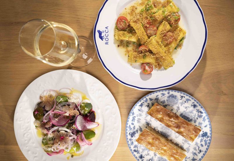 Florida Italian Hideaways Serving Cozy Comfort This Winter - Decor Hint Rocca, Tampa's Heights Of Italian Flavor