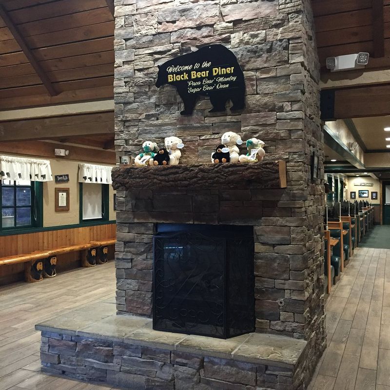 19 Oklahoma Fish Fry Joints Every Local Craves For That Golden Southern Crunch - Decor Hint Black Bear Diner Quail Springs – Oklahoma City, OK