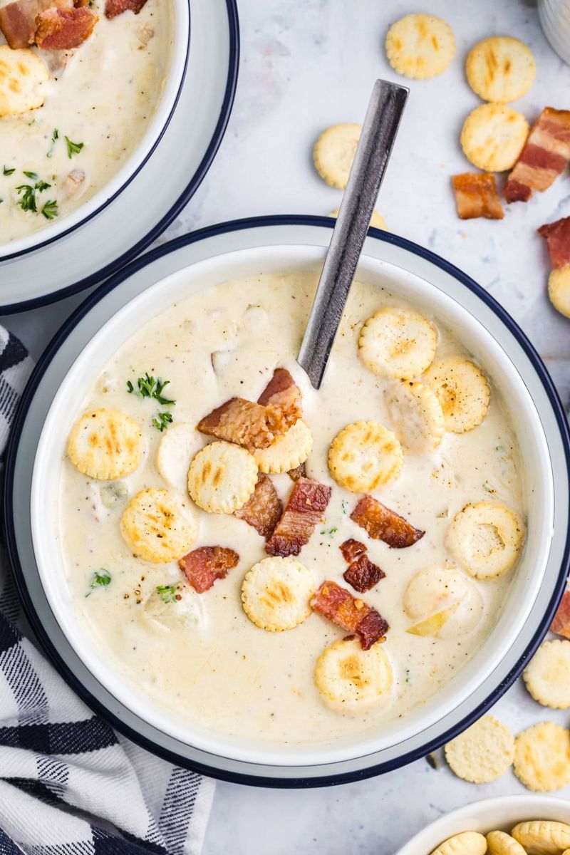Homestyle Massachusetts: Old-Fashioned Recipes Still Loved Today - Decor Hint New England Clam Chowder
