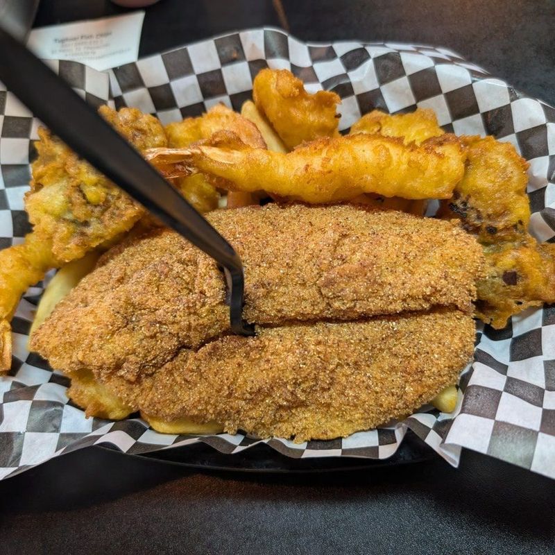 18 Fish Fry Hotspots Across Texas That Bring The Southern Flavor - Decor Hint Crazy Cajun Seafood in El Paso