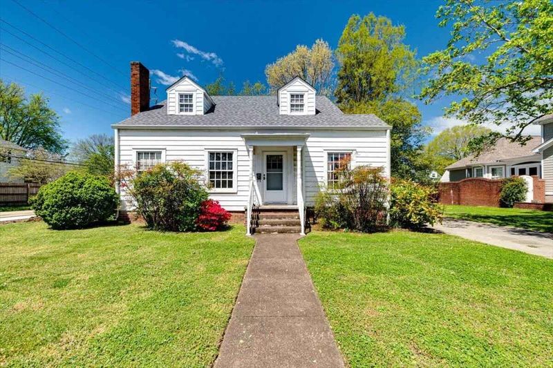Say Farewell To 12 Classic Tennessee Homes, They're Falling Out Of Favor - Decor Hint Boxy Minimal Traditional Homes