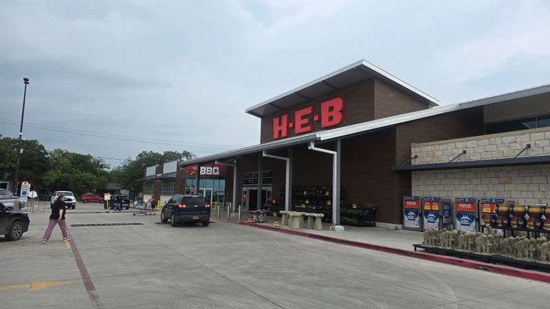 H-E-B