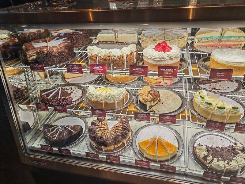 The Cheesecake Factory, Beverly Hills