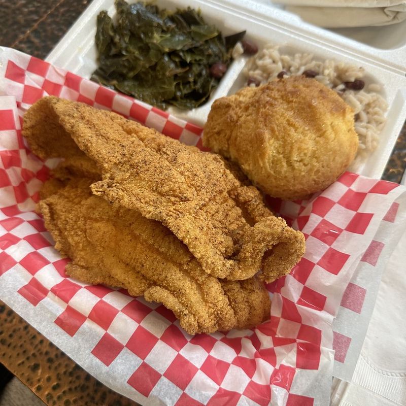 16 Iconic Fish Fries In Virginia That Prove Nobody Does Coastal Flavor Like the Locals - Decor Hint The Oyster Farm Seafood Eatery in Fairfax