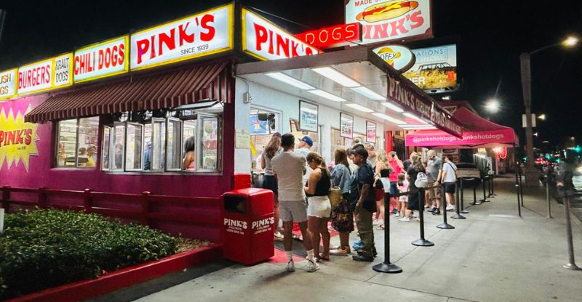 California Restaurants Locals Say Lost Their Magic After The Crowds Arrived - Decor Hint