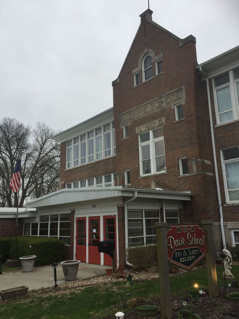 Gilbert's Underground Kitchen