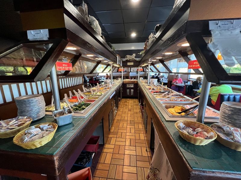 6 Tennessee Buffets To Avoid And 6 You Should Definitely Try - Decor Hint Shoney's - Knoxville Location (Avoid)