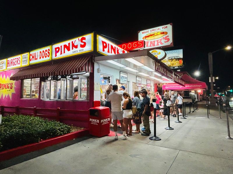 Pink's Hot Dogs, Hollywood