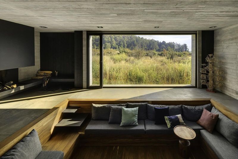 Sunken Living Rooms With Step-Downs