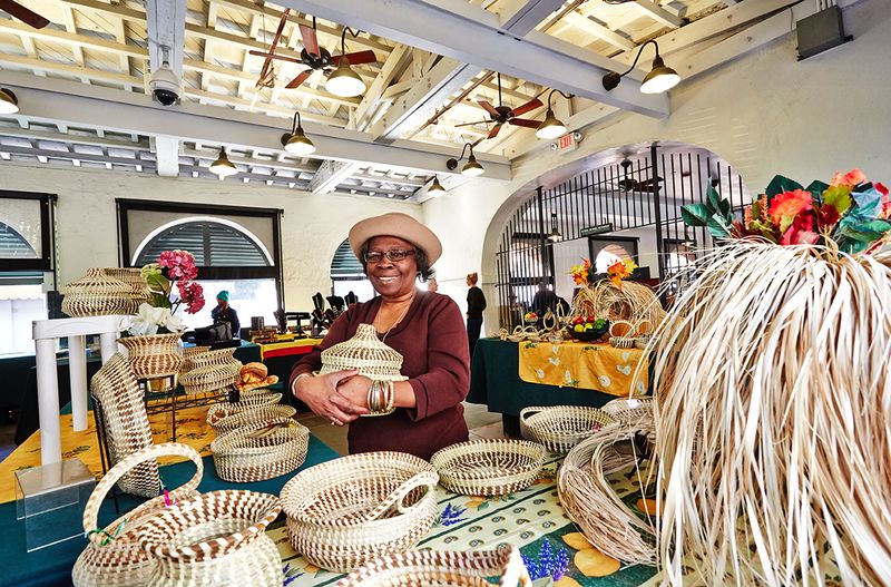 26 Reasons Charleston Might Be The South's Most Captivating City - Decor Hint City Market's Artisan Crafts and Local Flavor