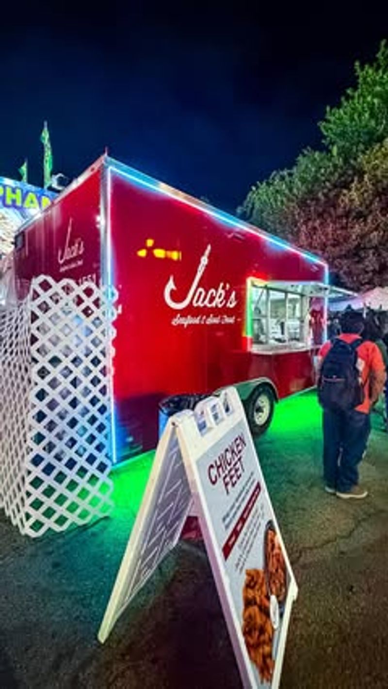 The North Carolina Diner Where Fried Fish Outsells Everything Else - Decor Hint Carryout Focus With Limited Seating