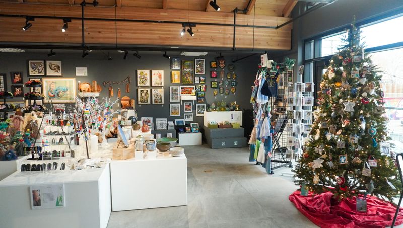 Fun Things To Do In Colorado This Thanksgiving Weekend - Decor Hint Holiday Art Market at Foothills Art Center in Golden