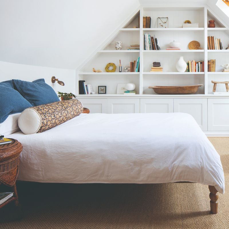 22 Bedroom Traits That Could Make Buyers Hesitant - Decor Hint Excessive Built-In Furniture