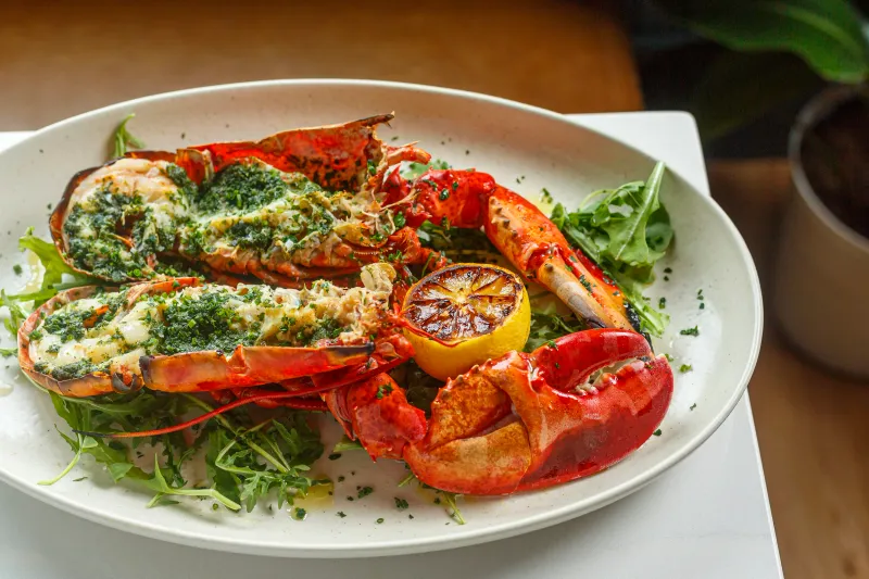 20 Hidden Gem Maine Lobster Shacks That Prove The Best Seafood Isn't Always On The Map - Decor Hint Cape Pier Chowder House