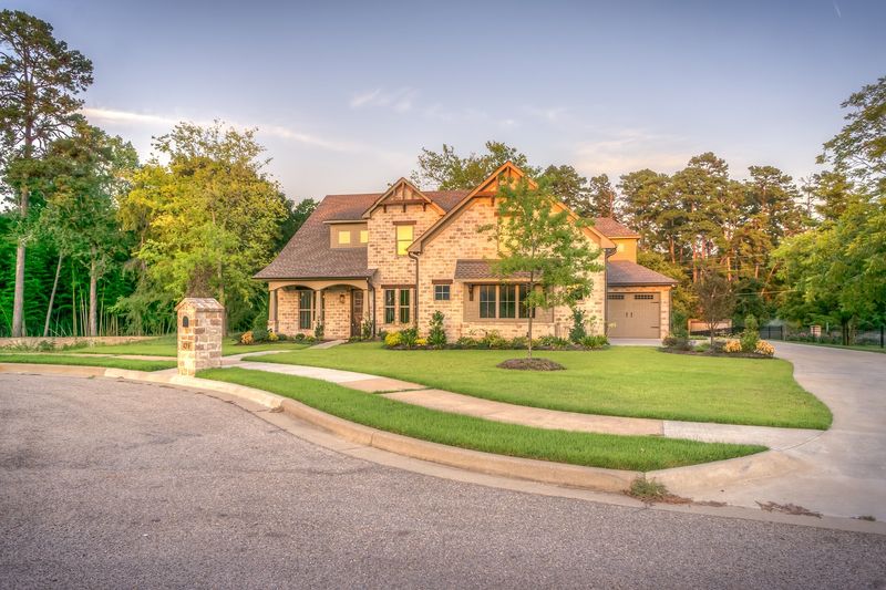 North Carolina's 25 Most Expensive Neighborhoods To Buy A Home In 2025 - Decor Hint Weycroft (Cary)