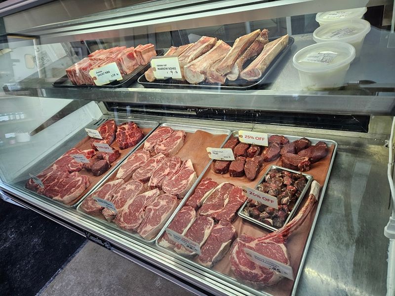 20 Maine Grocery Stores Known For Quality Meat And Classic Coastal Butcher Shops - Decor Hint Village Market & Deli