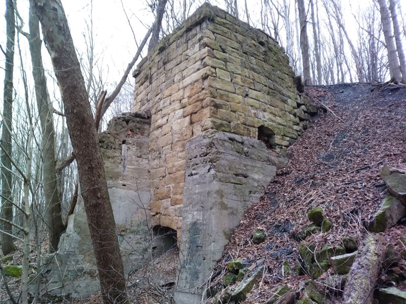 Ohio Village Between Akron And Pittsburgh Is Full Of Small-Town Charm And Friendly Faces - Decor Hint Explore The Greenway Trail