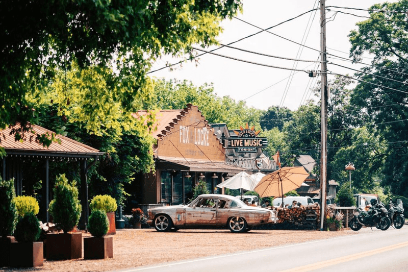 16 Tennessee Spots Travelers Love For Their Peace And Quiet - Decor Hint Leiper's Fork
