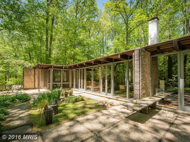 Mid-Century Modern Homes