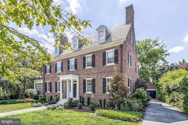 Colonial Revival Properties